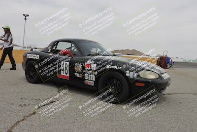 media/Jun-01-2025-CalClub SCCA (Sun) [[eae223c5dd]]/Around pit/